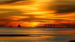 A beautiful sunset on the beach in Gulfport,  Mississippi / Mississippi Wildlife