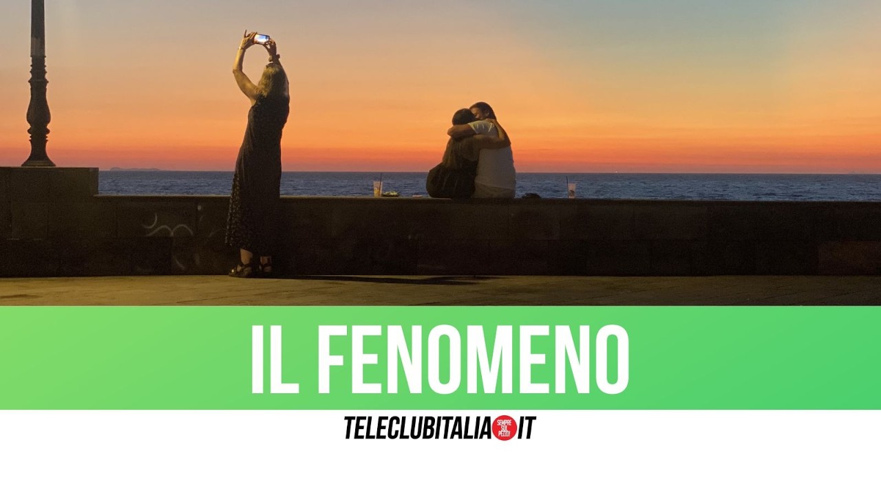 Da tutto il mondo a Forio d'Ischia per assistere allo spettacolare tramonto sulle note di Bocelli