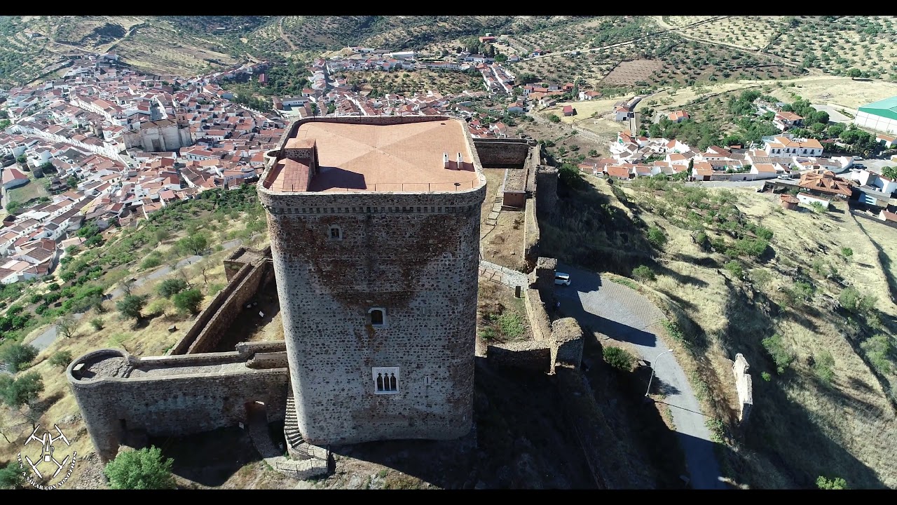 BADAJOZ TIERRA DE CASTILLOS (BADAJOZ LAND OF CASTLES)