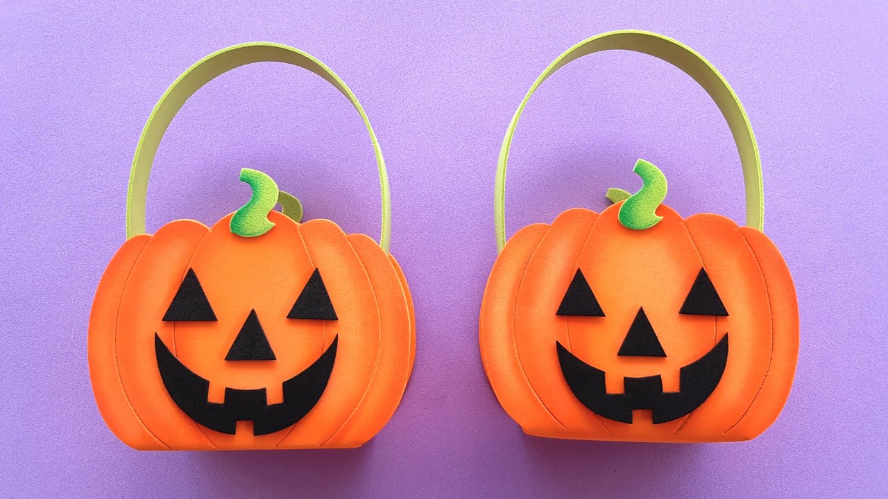 Bolsitos calabaza fáciles y rápidos de hacer para Halloween con foamy
