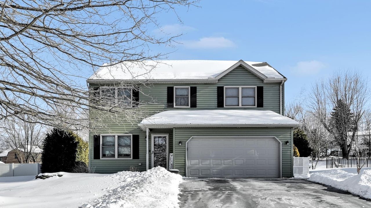 14 N Butterfly Dr, Myerstown, PA