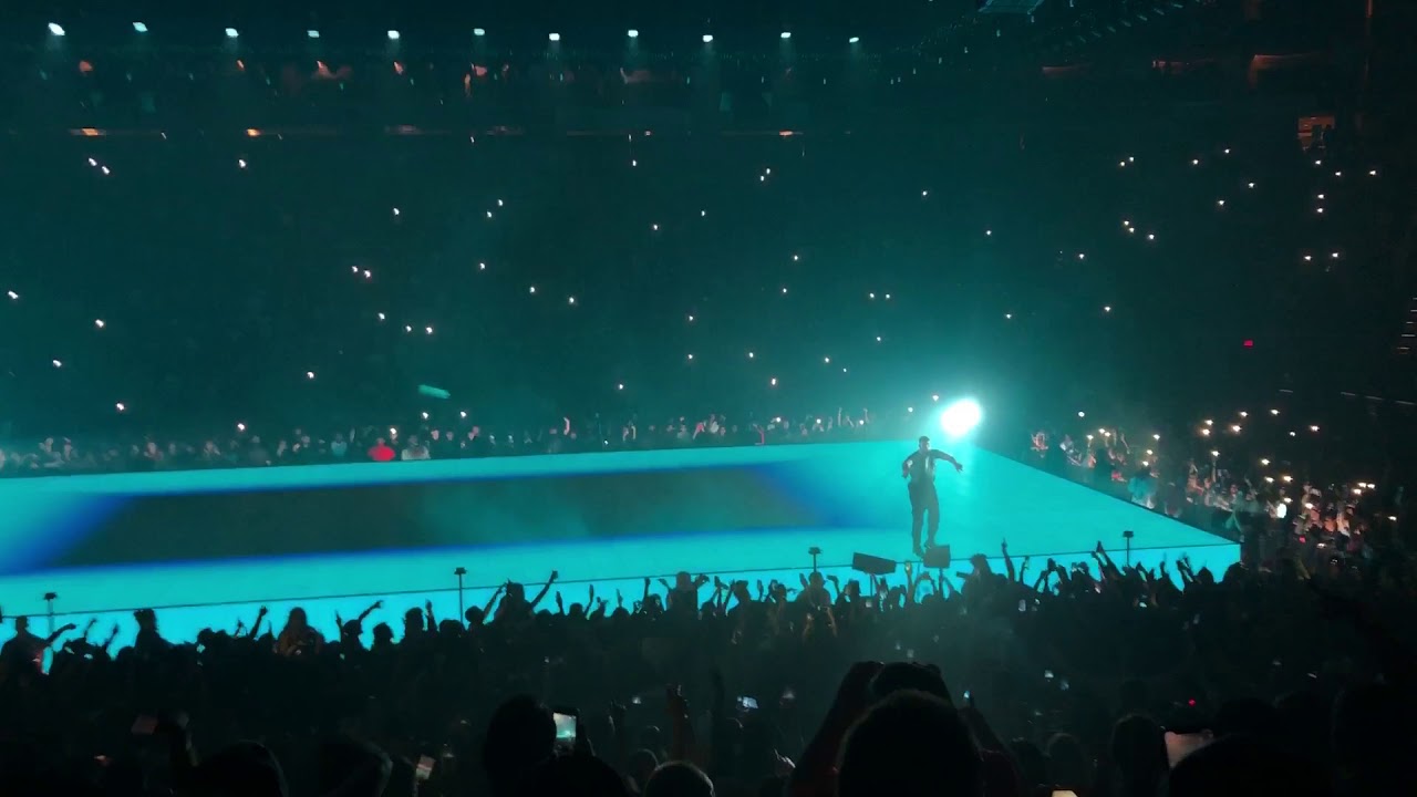 drake tour toyota center