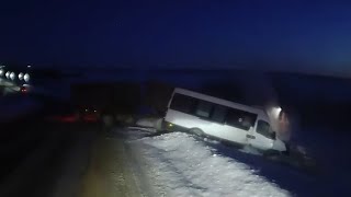 Грузовик МАЗ выехал на встречную полосу: смертельная авария в Тульской области