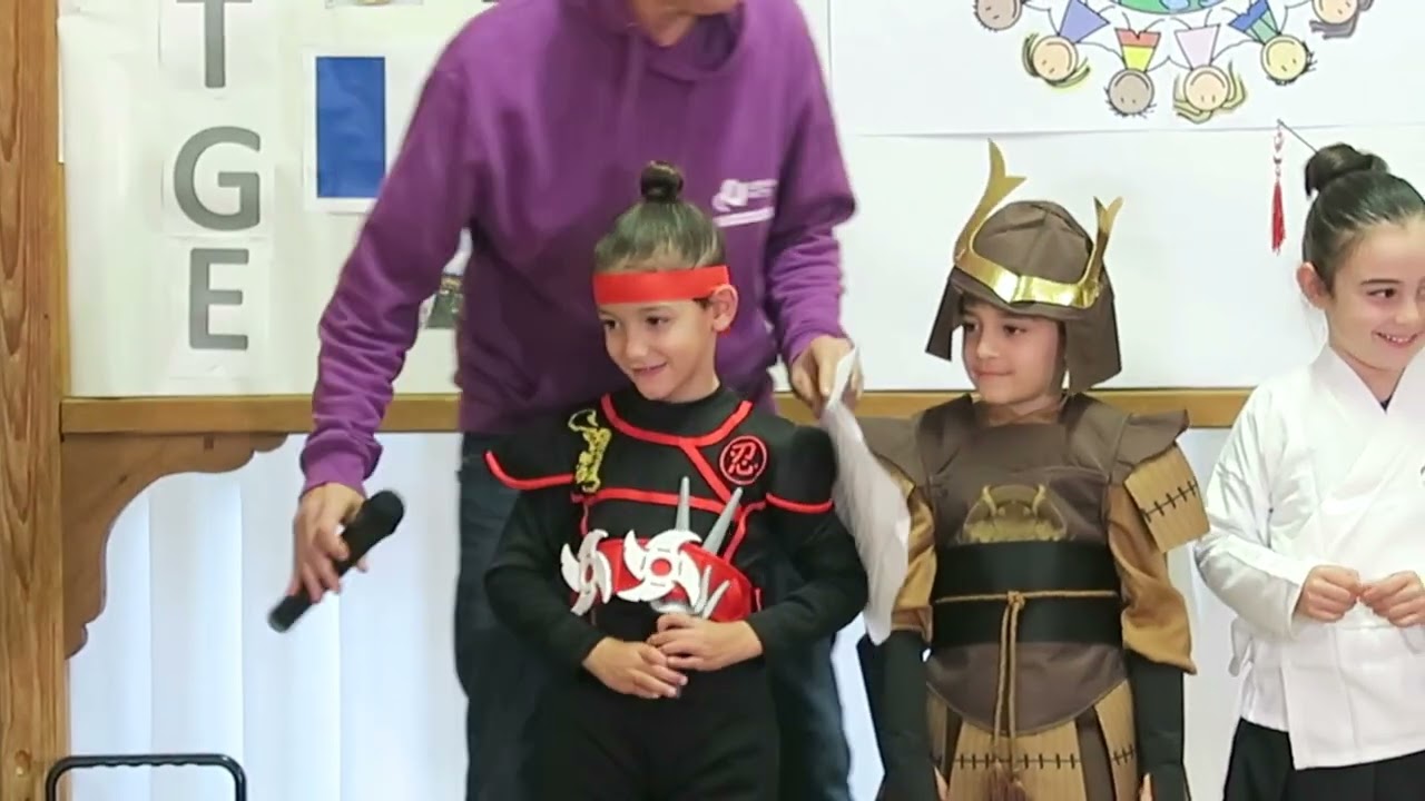 UN VIATGE IMAGINARI, TEATRE 5  ALUMNES ANYS B