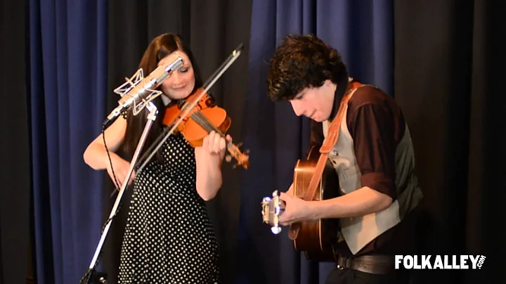 Folk Alley Sessions: Qristina & Quinn Bachand - "E...