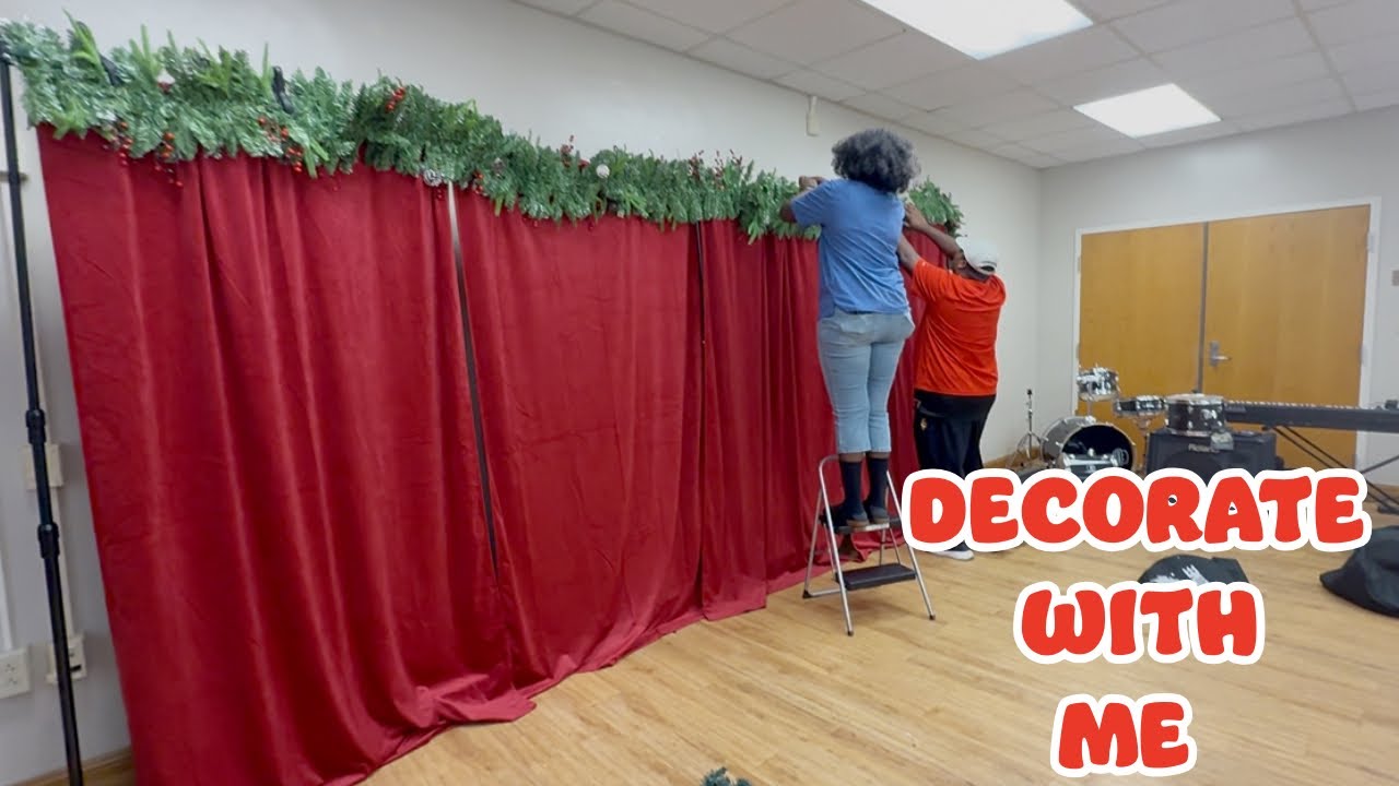 VLOGMAS DAY 13 | DECORATE WITH ME