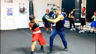 Работа на лапах по боксу: техника и тактика тренировки