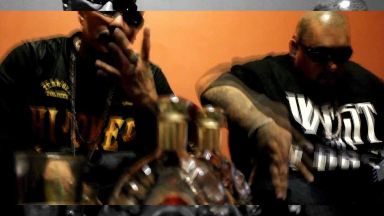 Mr.Patron Twisted in the middle Feat. Rush Wun