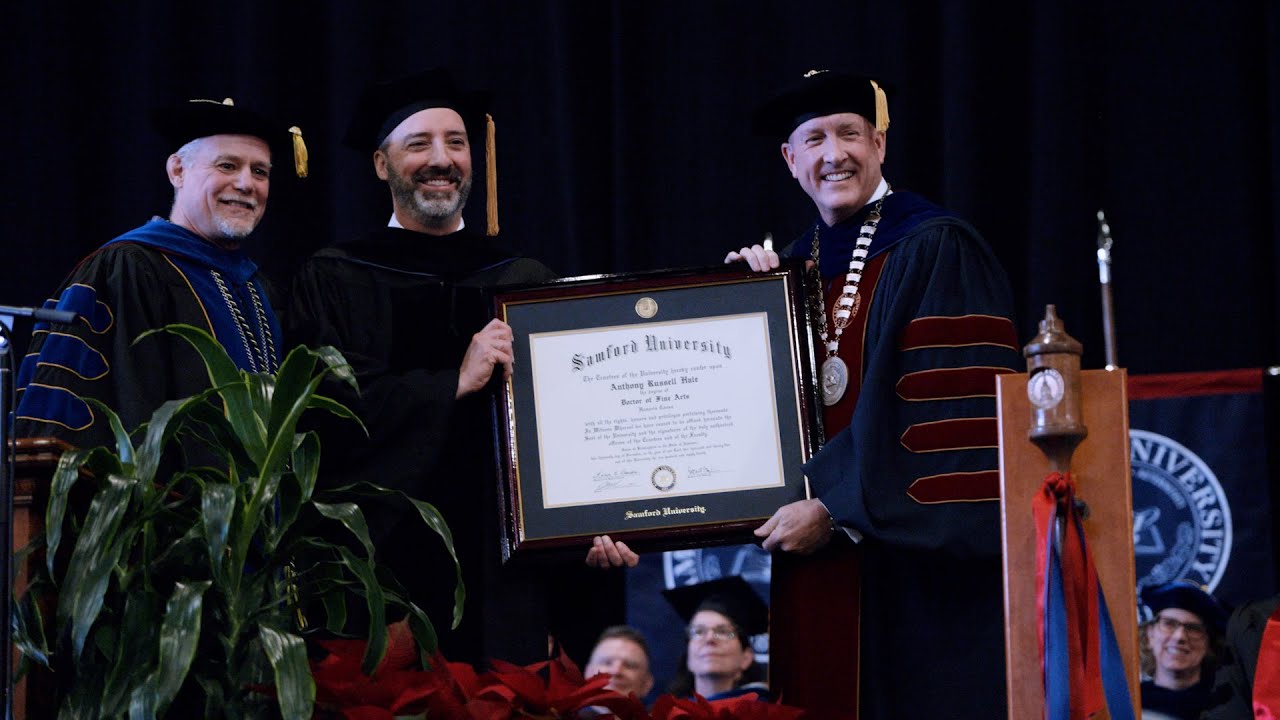 Tony Hale Receives Honorary Doctorate | Samford Fall