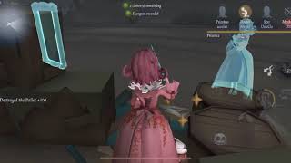Identity V — How to use The Bloody Mary (Red Lady)