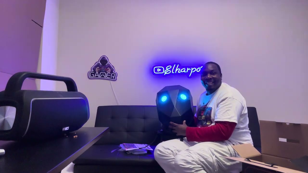 Unboxing motorcycle helmet backpack 