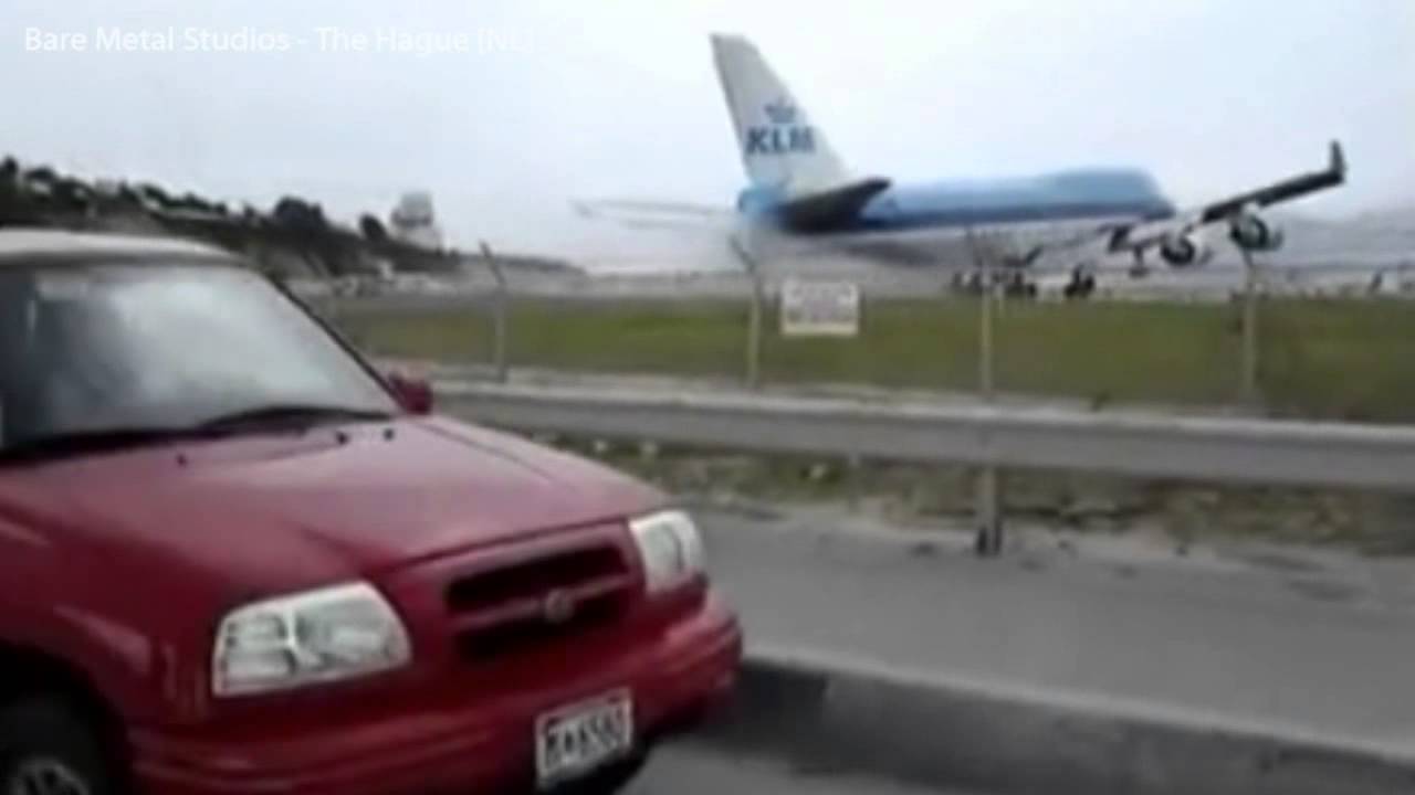 The World's 4th Dangerous Airport St. Maarten Airport YouTube