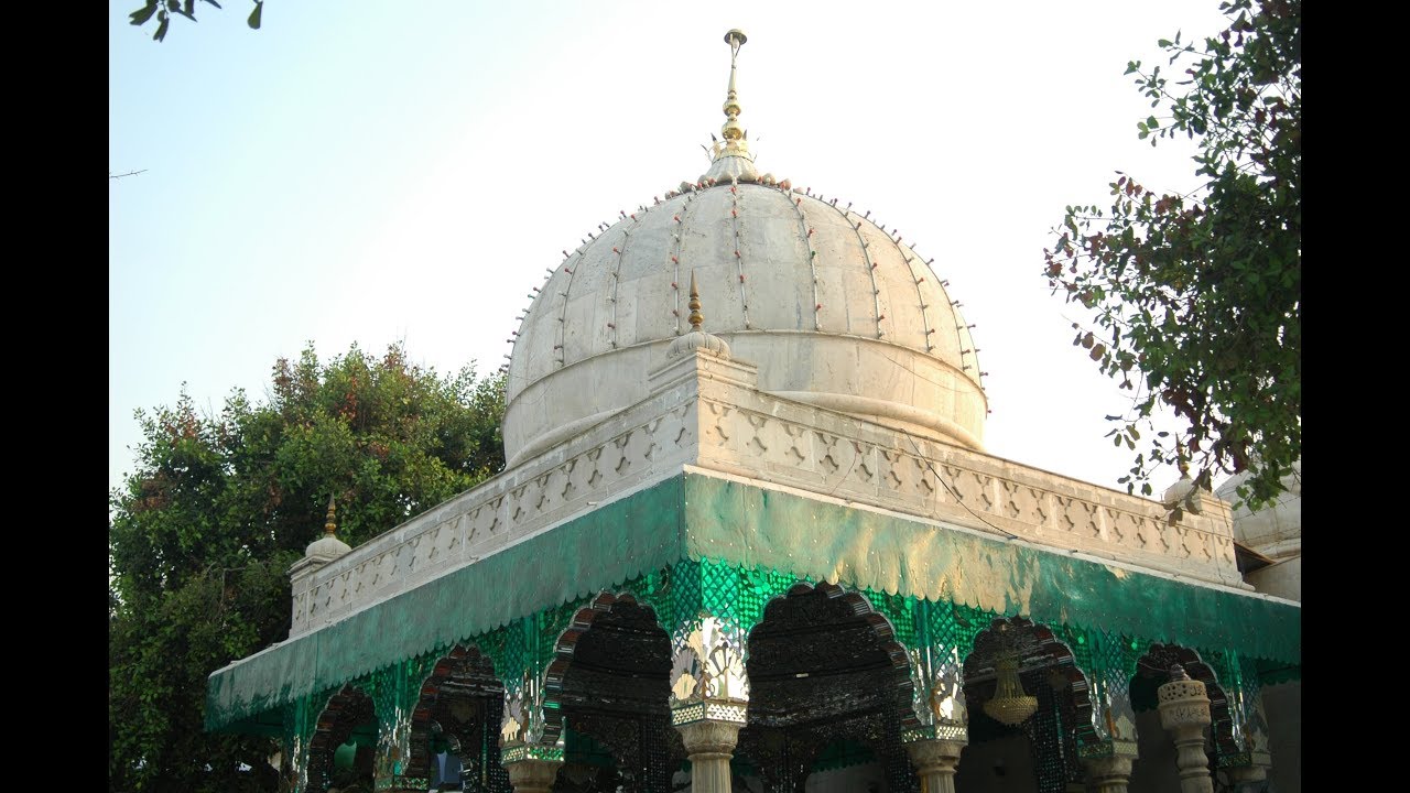 The Sufi Courtyard  Khwaja Qutubuddin Bakhtiar Kaki of Mehrauli in Delhi