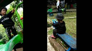 Download Lagu In the zoo MP3