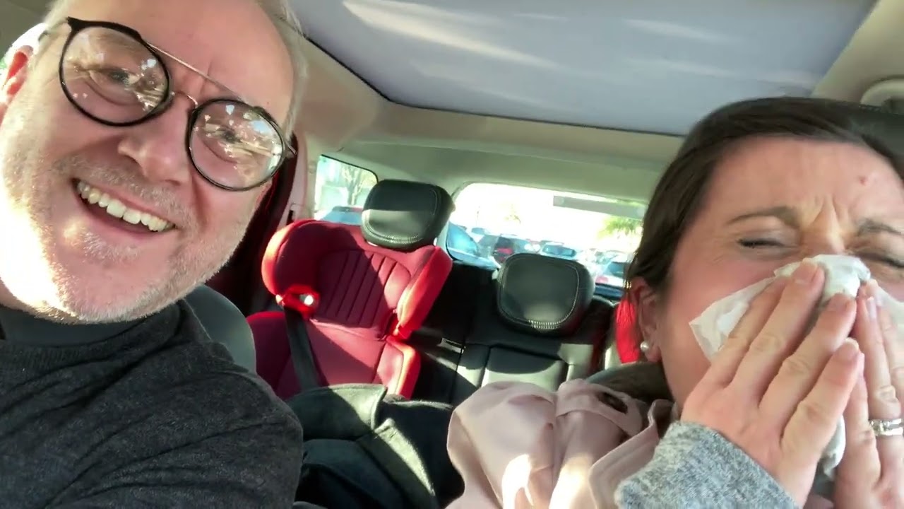 32 weeks Pregnant - Laughing and Crying UNCONTROLLABLY With Rampant Maternity Hormones