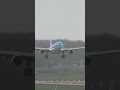 🌬️Airbus pushed by winds #airbus #landing #weather