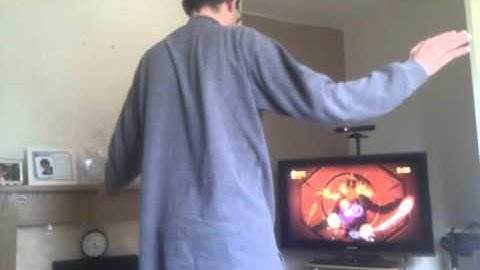 Kinect In Action - Playing Fruit Ninja Kinect Arcade Mode