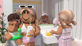 Family SUMMER MORNING ROUTINE! *CHAOTIC..WATER FIGHT?* WITH VOICES RP! Roblox Bloxburg Roleplay