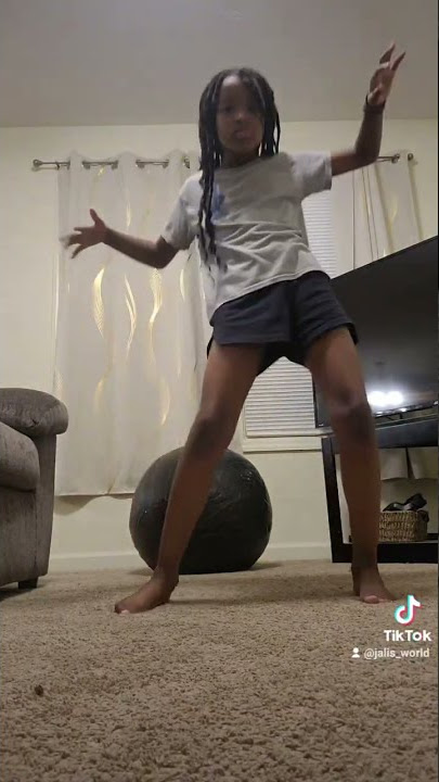 Dancing in bikini bottom #spongebob #fyp #shorts #dance #viral #funny