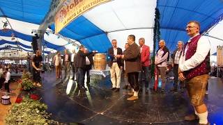 Cepul dat primului butoi cu bere de la Oktoberfest Brasov 2018