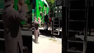 coupling locomotive #greenlineexpress #train #pakistanrailway #railway #geu20