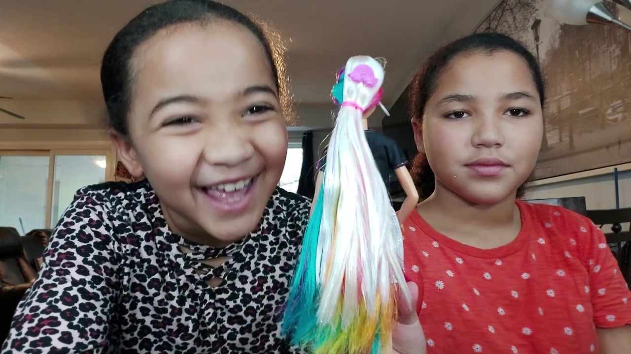 Keilah and Tamaya Unbox and Review, Barbie Rainbow Sparkle Hair Doll