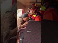 “别急别急，消防员来了！”洪水致多台车辆及人员被困，消防员乘车破水而来，成功救出14名被困群众。#熱門 #中国