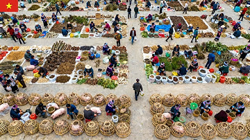 Black Hmong market, famous Sa Pa market, Northwest Vietnam, Vietnam-China border area