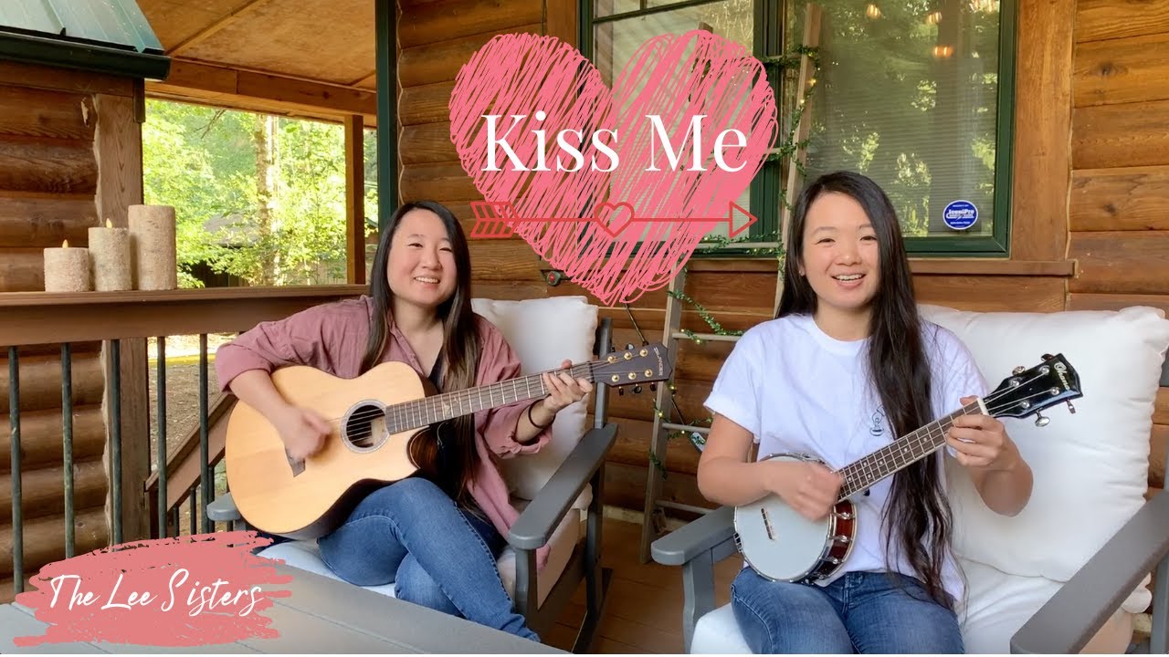 The Lee Sisters - Kiss Me