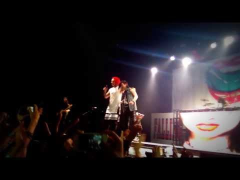 Not Good Enough For The Truth In Cliche Ronnie Radke And Craig Mabbit Live Bury The Hatchet Tour