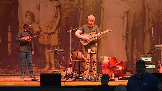 Oliver Anthony performs 'Amazing Grace" in Virginia