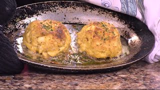 Market Street Inn's Flo Harris Shows Us How To Make Her Famous Crab Cakes