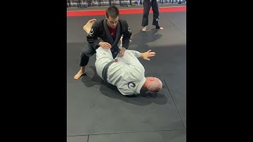 Struggling with the scissor sweep? ￼Try out this drill first then drill the scissor sweep. #bjj