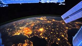 Ночной полет над землей из космоса! Класс ! Красиво, жуть !