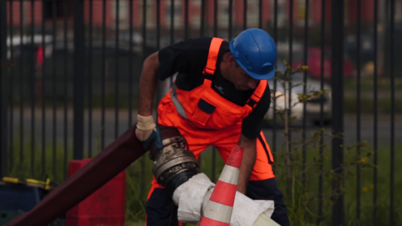 Санация трубопровода методом LED-рукава - YouTube