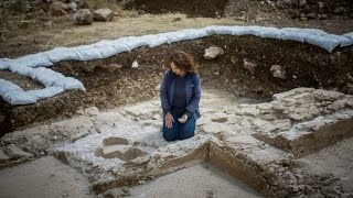 Israeli Highway Workers Find Ancient Byzantine Church !!!