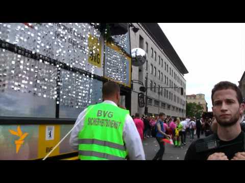 Тысячи людей собрались на гей-парад в Берлине