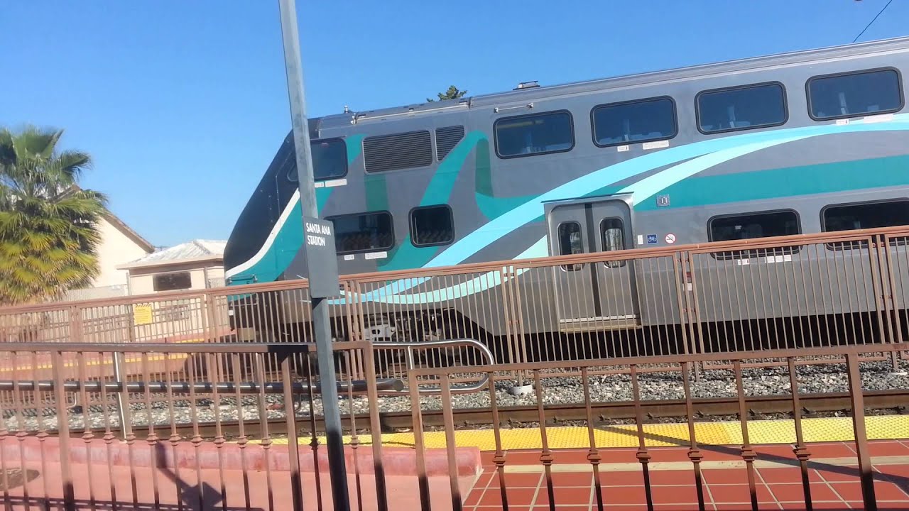 Metrolink 665 Aproaches Santa Ana Train Station Santa Ana CA YouTube metrolink-665-aproaches-santa-ana-train-station-santa-ana-ca-youtube