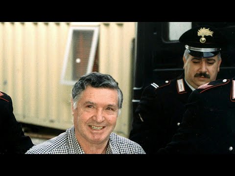 Video: Salvatore Riina (Toto Riina) - italiyalik sitsiliya mafiozidir. Salvatore Riinaning jinoiy hayoti