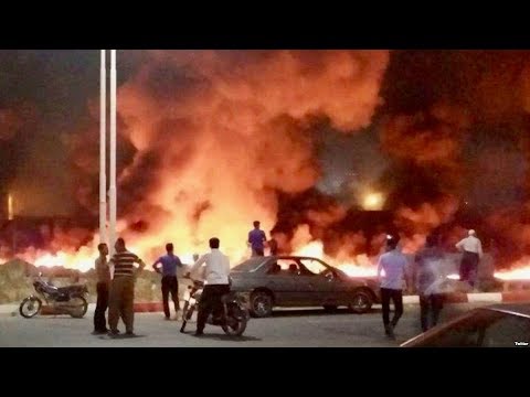 تصادف مرگبار اتوبوس با نفتکش در سنندج دست کم ۲۰ نفر سوختند