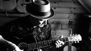 The Panic Is On  -  Fingerpicking Blues -  TAB avl chords