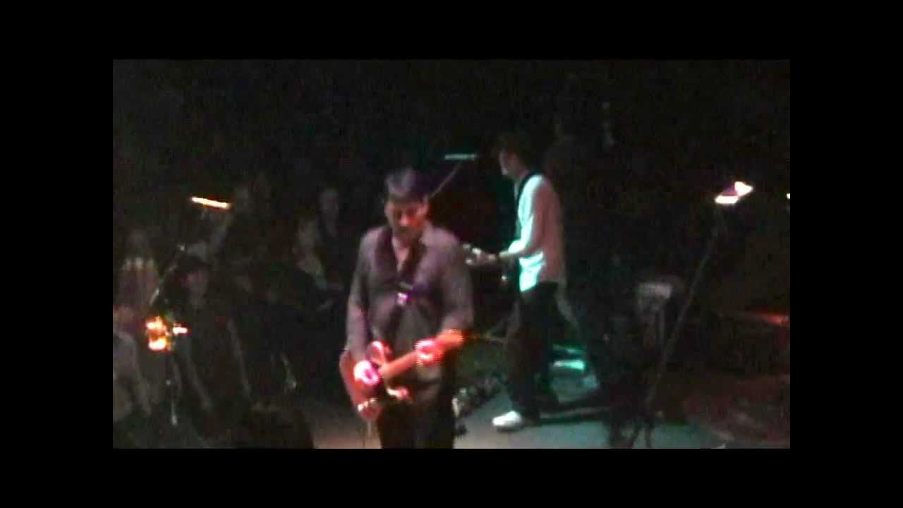 Ver The Twilight Singers - 13 Hyperballad (Live in Newport, KY - April 6, 2004) en YouTube Ver The Twilight Singers - 13 Hyperballad (Live in Newport, KY - April 6, 2004) en YouTube