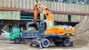Máy Xúc DOOSAN DX210W Múc Đất Đá, Xe Ô Tô Tải Ben TMT Chở Và Đổ Đất | Excavator Truck |TienTube TV