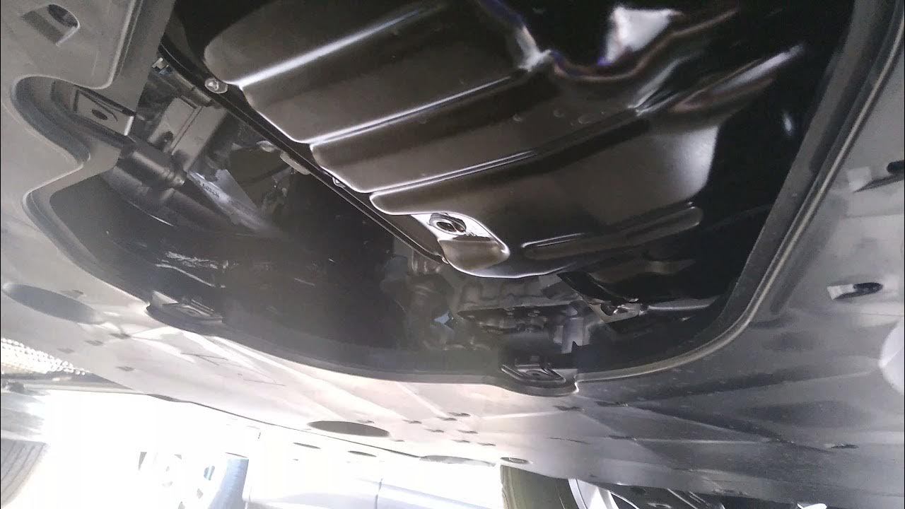 New Toyota RAV4 Oil leak - YouTube