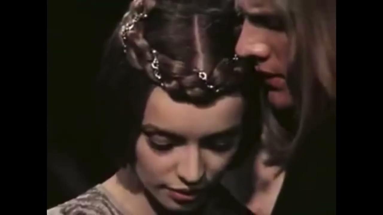 фильм 31 татьяна анциферова. 31 июня фильм 1978 кадры. 31 июня мелисента и сэм. ищу тебя песня текст. романтические открытки.