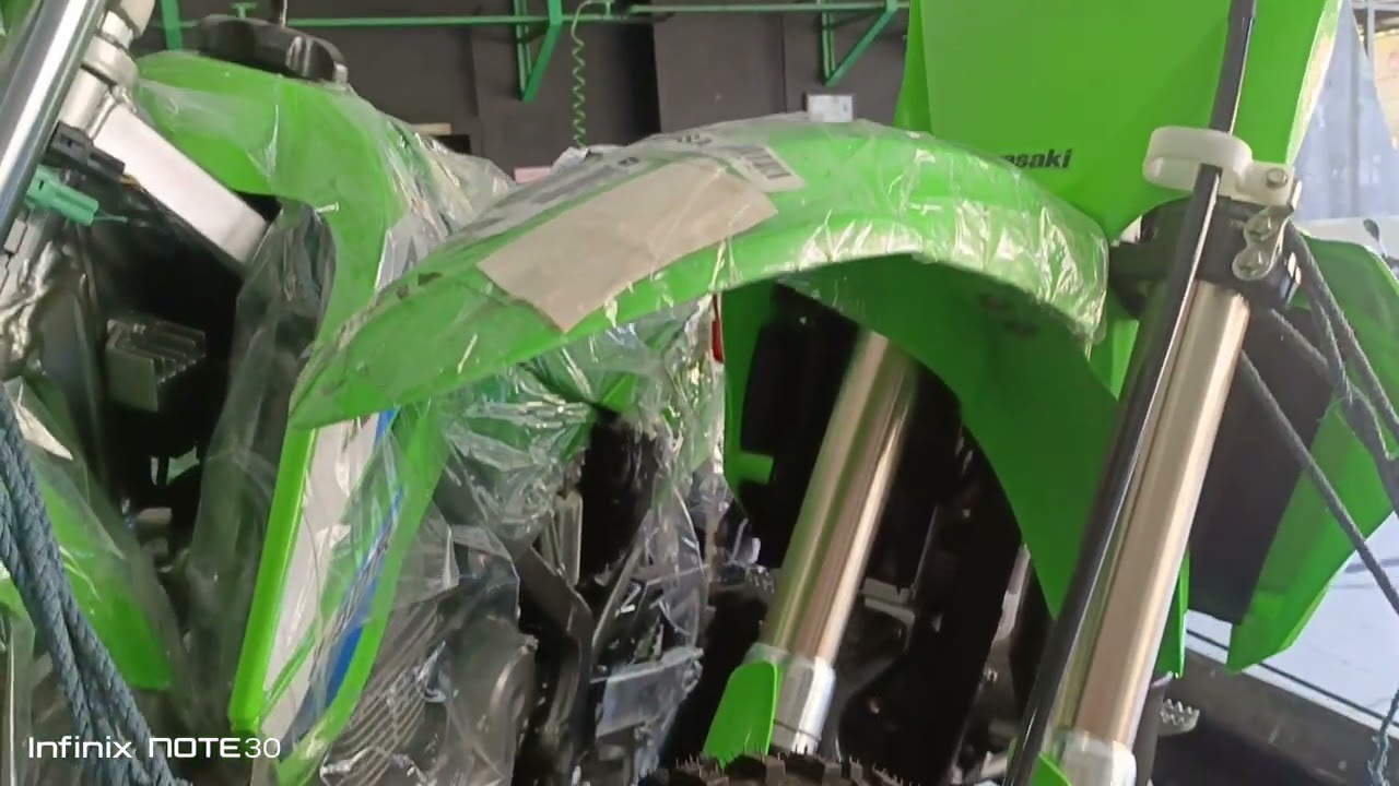 2 unit klx 140 dan 1 unit kx112 di kirim langsung yang di unboxing kemarin.