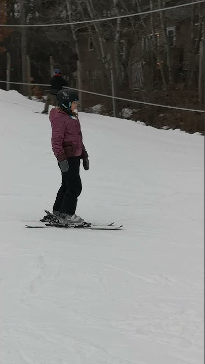 Skiing for beginners. Горные лыжи для начинающих. #shorts - YouTube