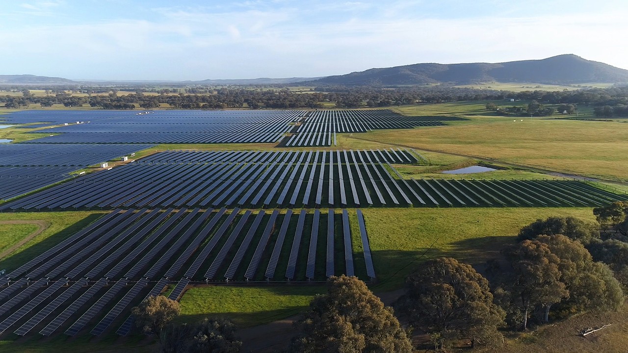 Solar farms near Glenrowan (drone)