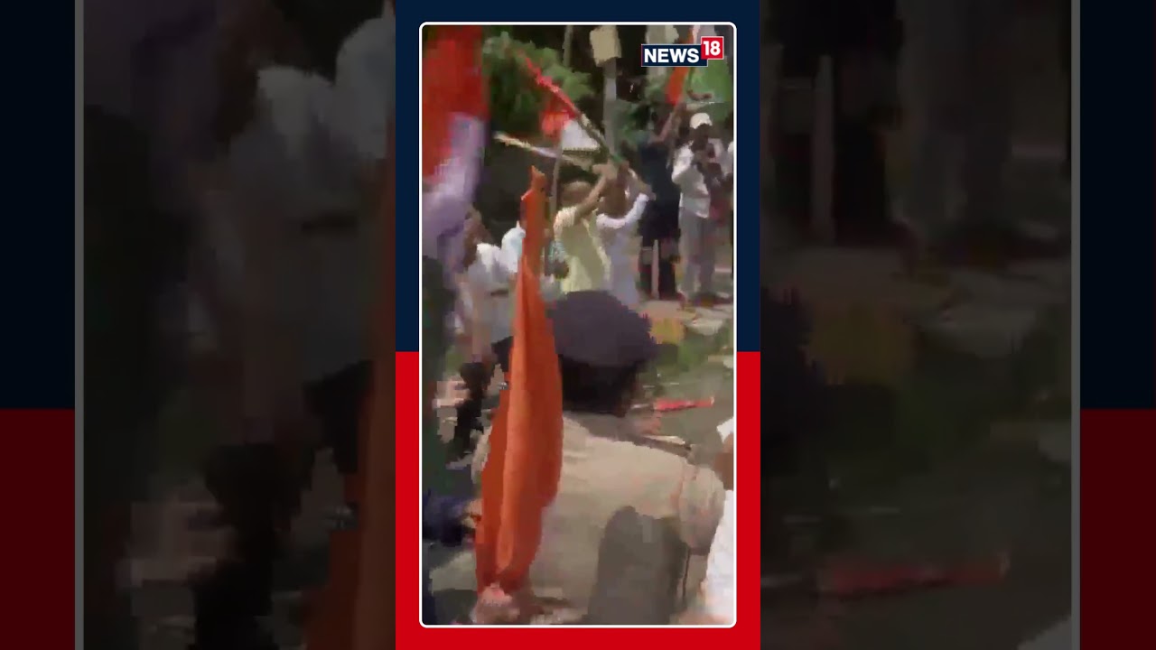 Bihar: BJP Workers Clash With Congress Party Workers During A protest  Party Office | SIR Row | N18S