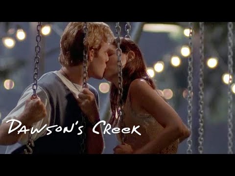 Dawson and Joey Kiss! | Dawson's Creek